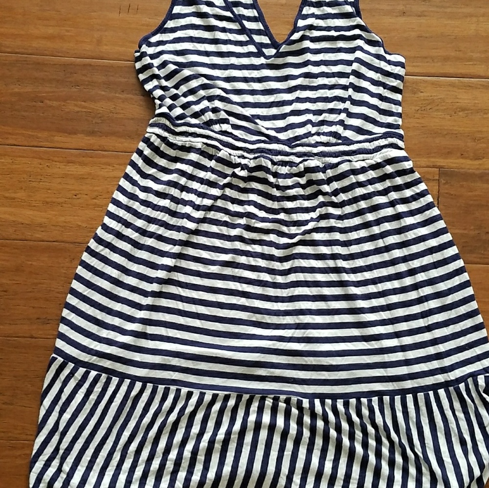 Maternity bathing suit cover